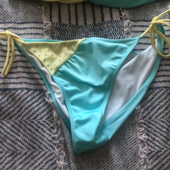 Victoria secret bikini nwot - Picture 3 of 6